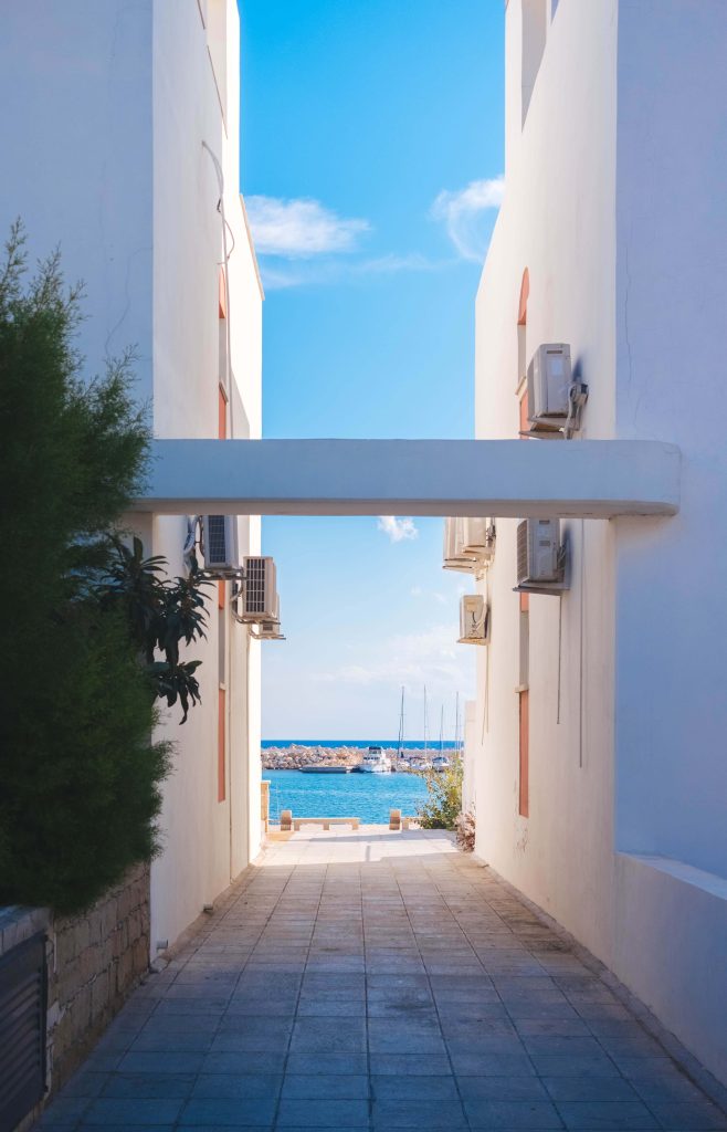 sea-through-two-white-buildings (1)